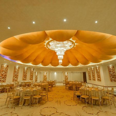 The Full Moon Hotel كاتوناياكى المظهر الخارجي الصورة