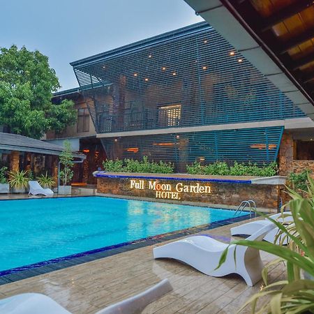 The Full Moon Hotel كاتوناياكى المظهر الخارجي الصورة