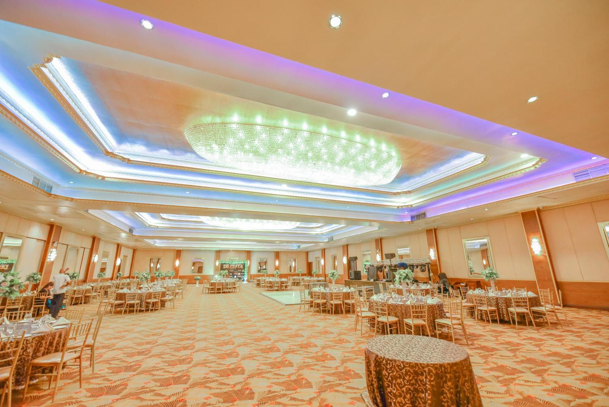 The Full Moon Hotel كاتوناياكى المظهر الخارجي الصورة