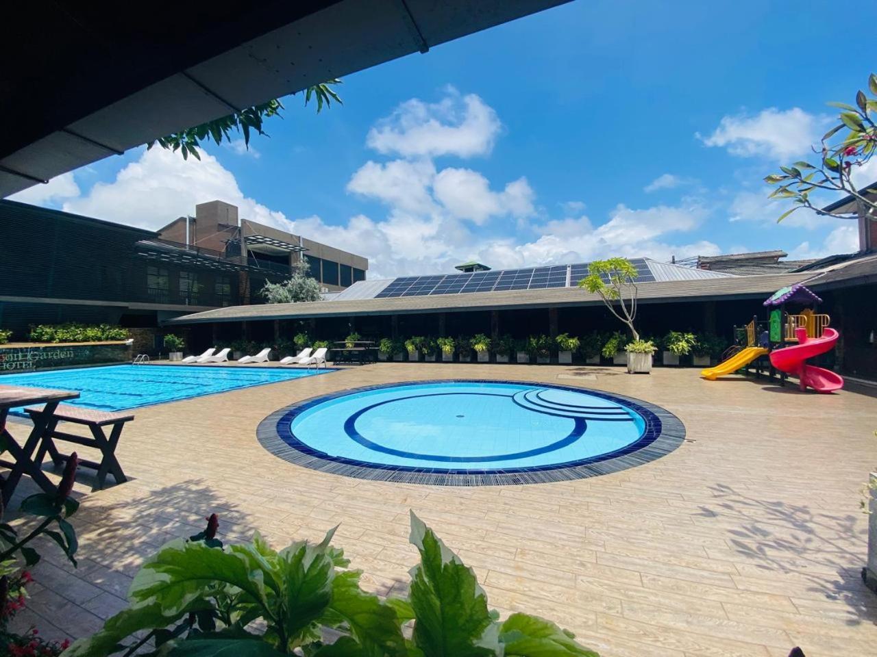 The Full Moon Hotel كاتوناياكى المظهر الخارجي الصورة